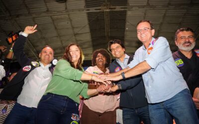 Plenária de Fernanda Neves reúne mais de 10 mil pessoas em Niterói