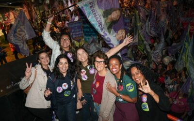 Mulheres ocuparam a Praça Arariboia em ato contra o feminicídio e pela participação feminina na política
